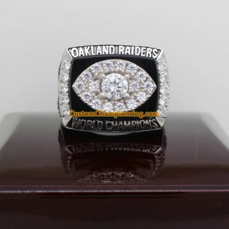 1976 Super Bowl XI Oakland Raiders Championship Ring