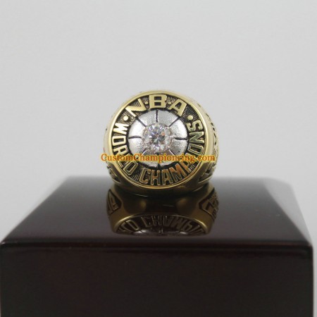 1976 Boston Celtics Basketball World Championship Ring